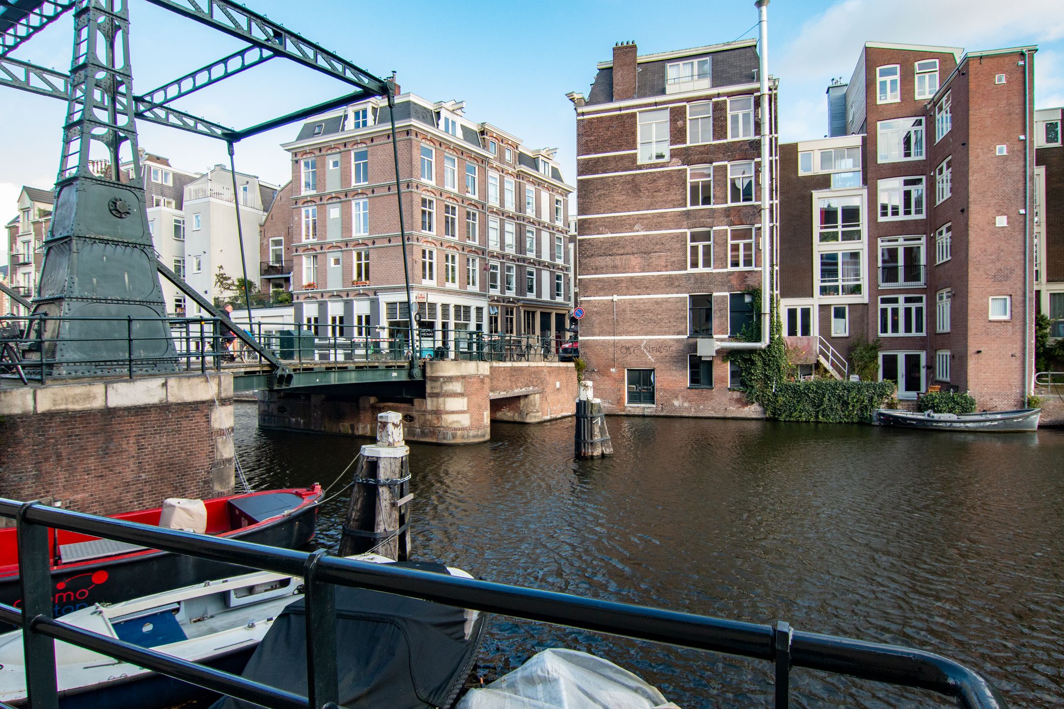 Stylish Townhouse with Private Lift on Historic Rapenburg Island — 35