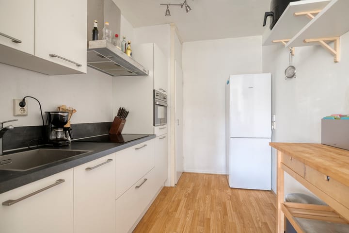 Photo 3 of Tussendek 9