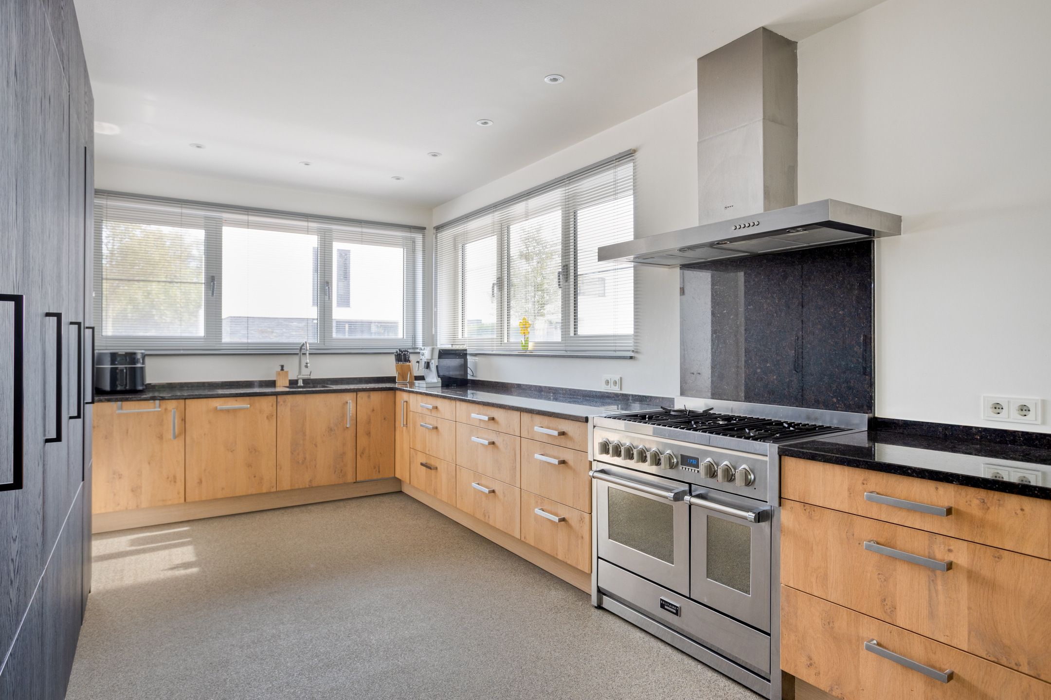 Foto 15 van Schout van Heeckerenring 59