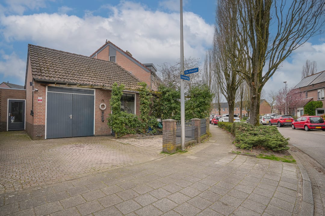 Photo 37 of Donauring 1