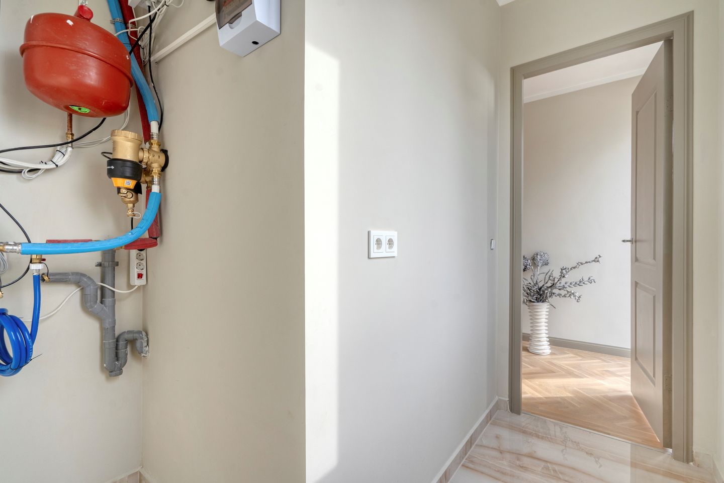 Photo 64 of Irisstraat 121