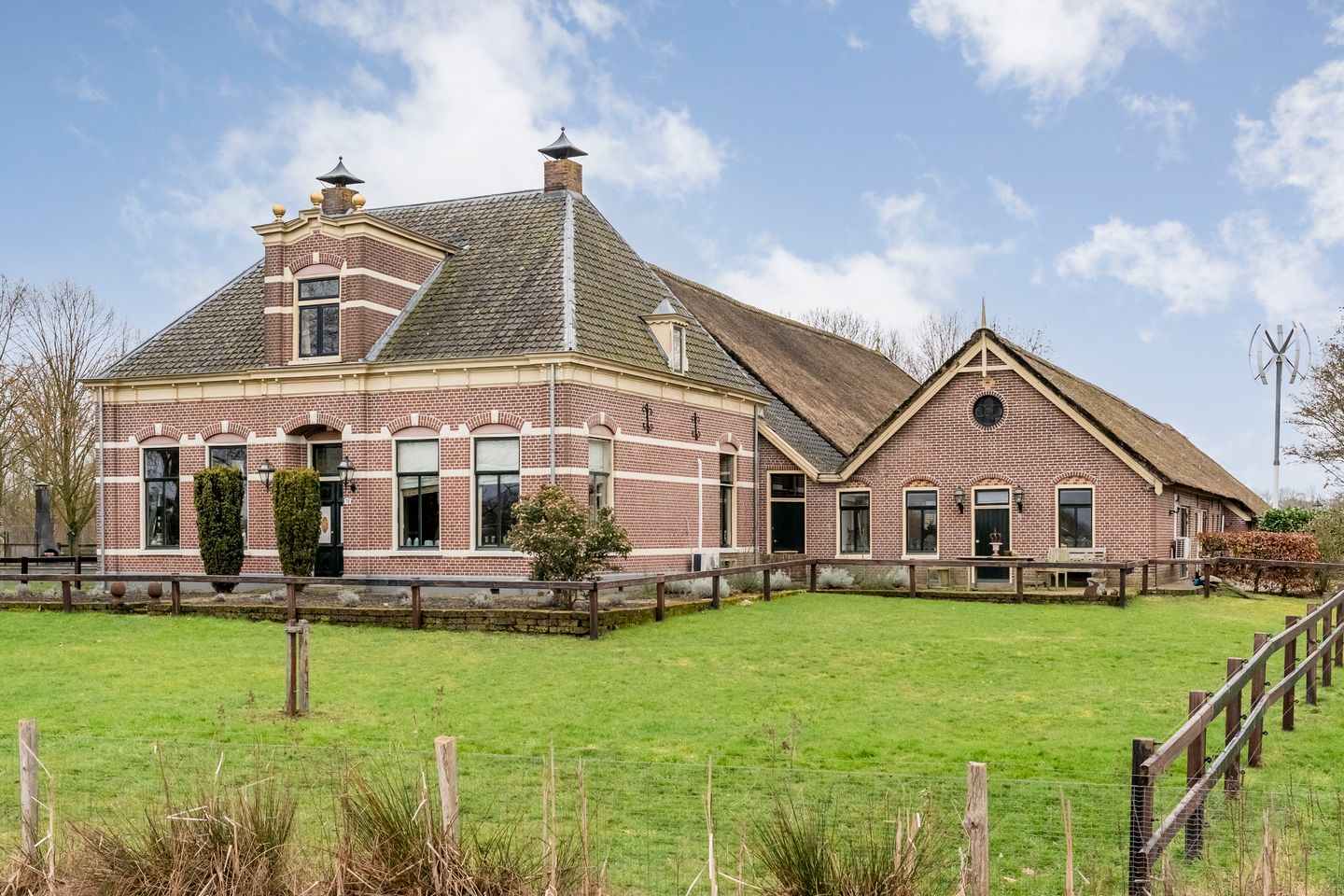 Bekijk foto 1 van Broekhuizen 18