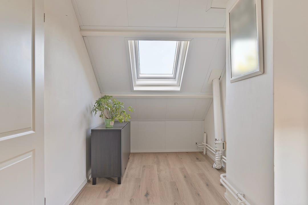 Spacious detached family home with south-facing garden and green views in Hoevelaken — 28