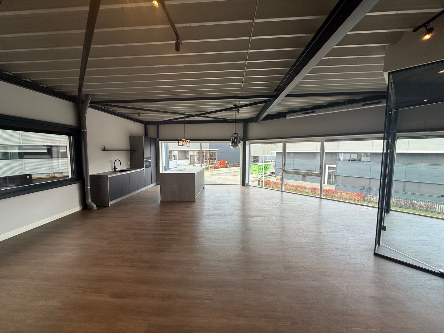 View photo 5 of Reflectiestraat 61