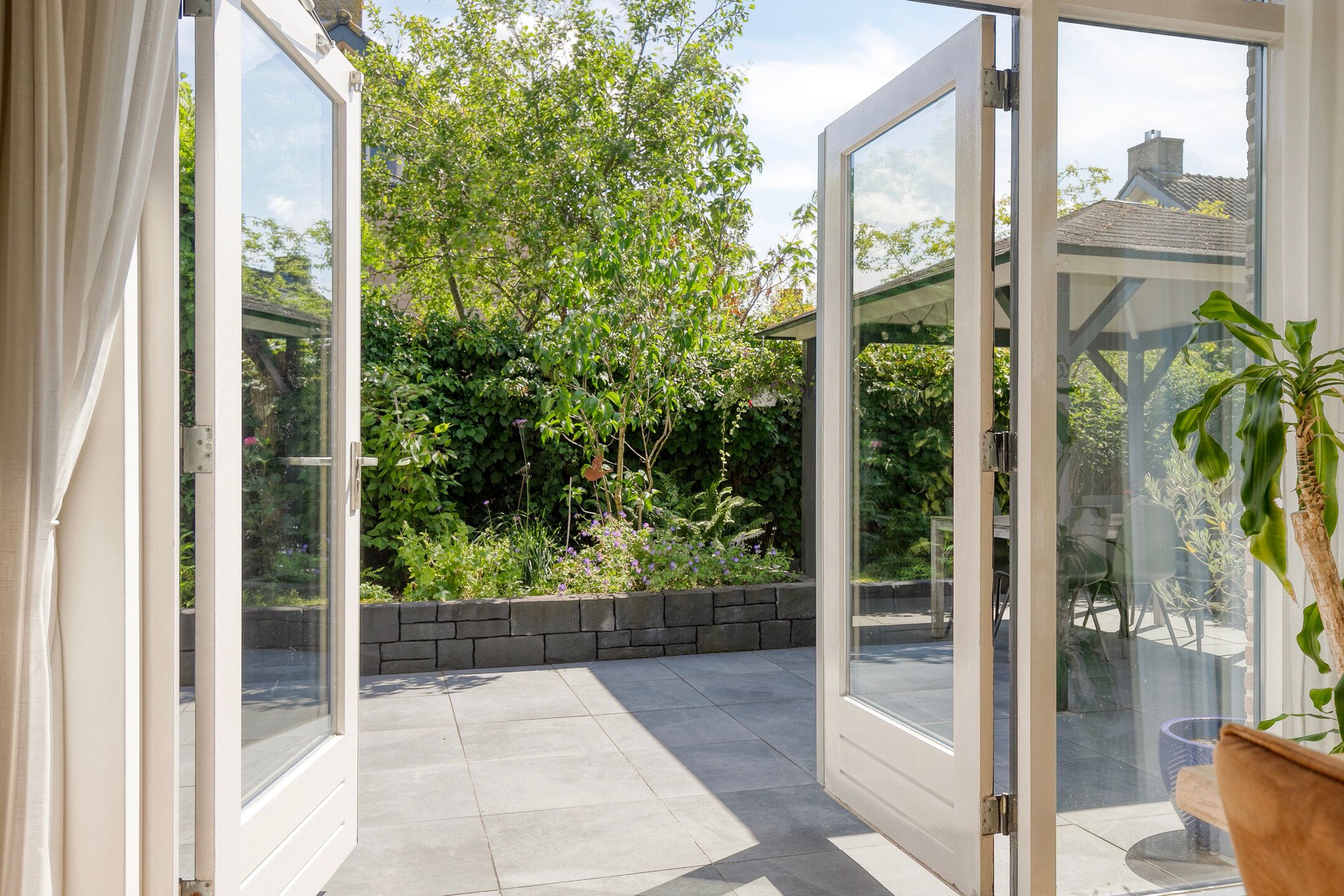 Spacious detached family home with south-facing garden and green views in Hoevelaken — 9