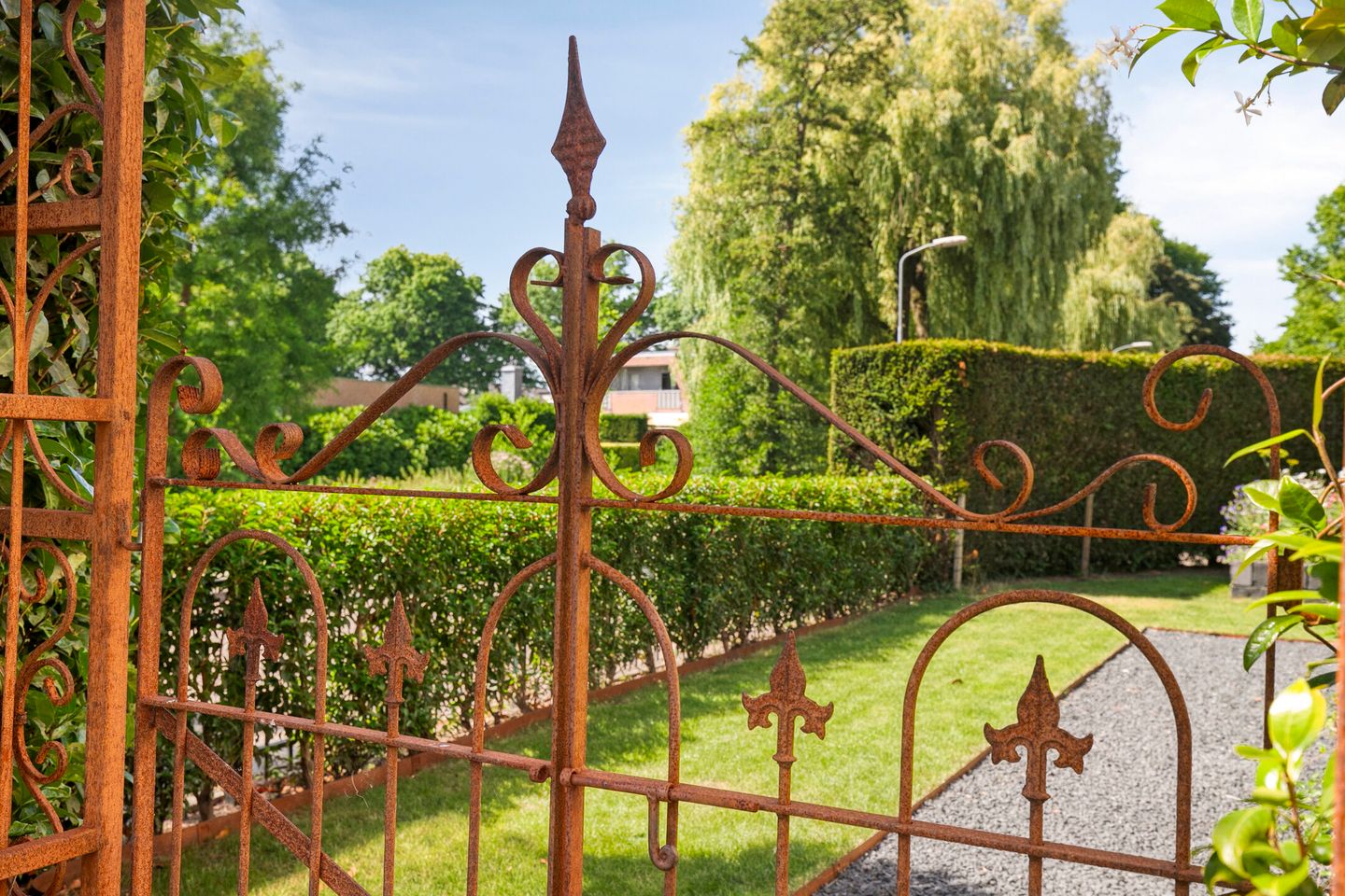 Spacious detached family home with south-facing garden and green views in Hoevelaken — 35
