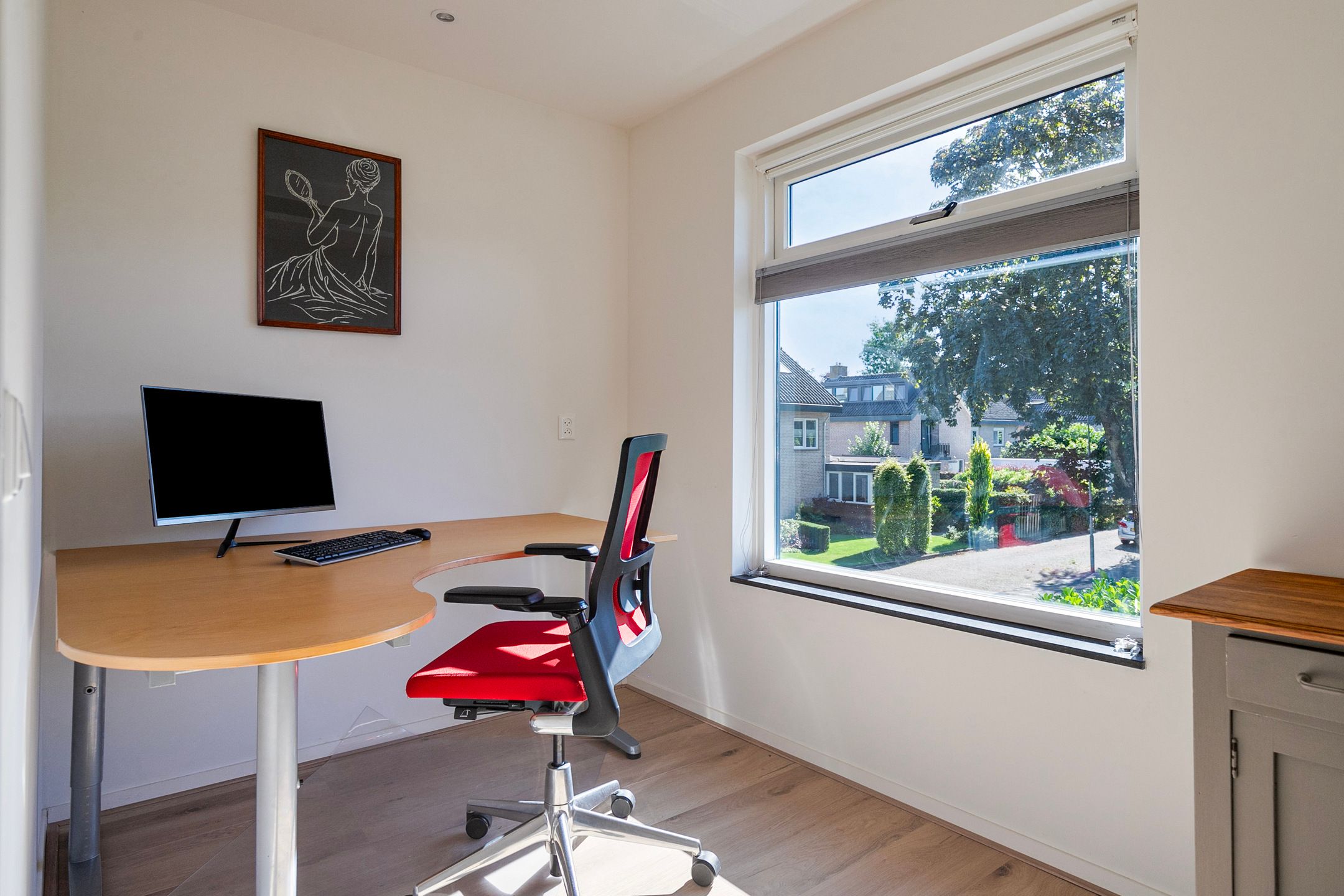 Spacious detached family home with south-facing garden and green views in Hoevelaken — 21