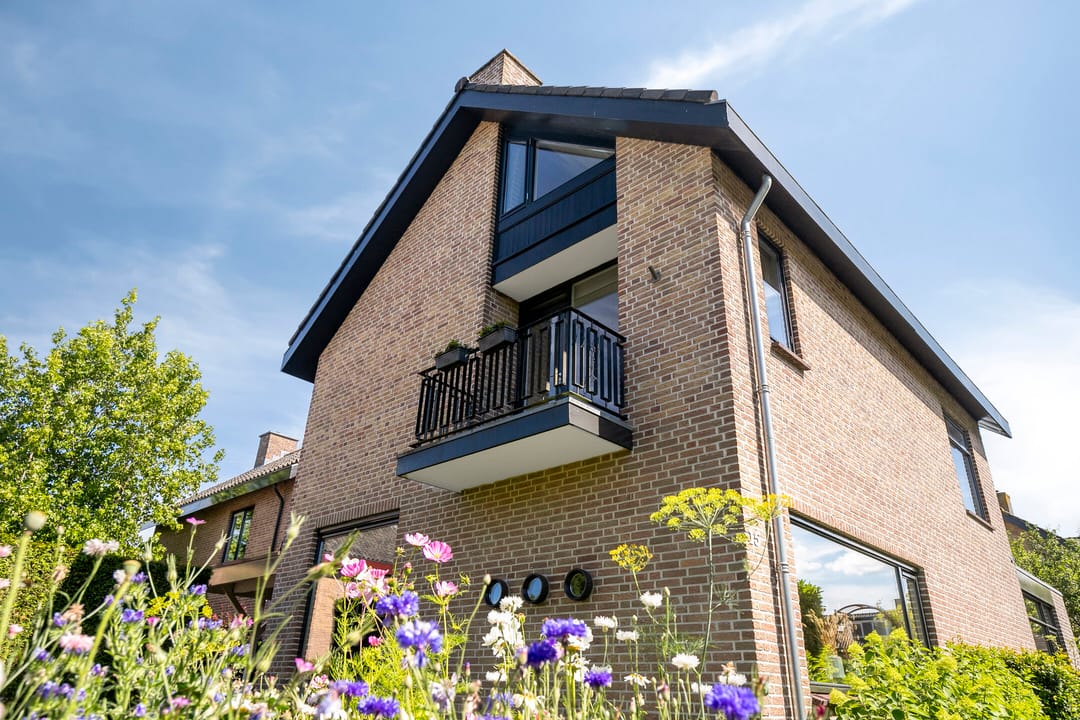 Spacious detached family home with south-facing garden and green views in Hoevelaken — 38