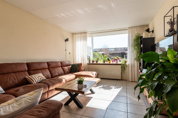 Photo 2 of Zwaluwstraat 89