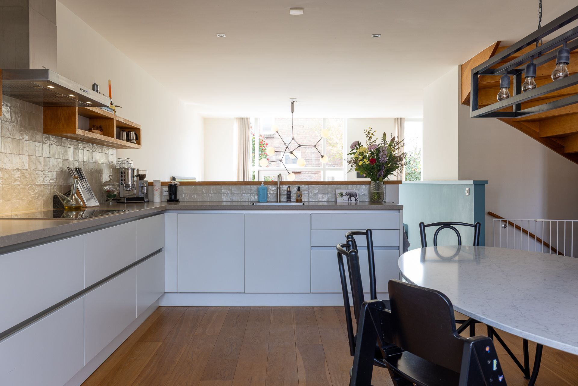 Foto 3 van Adriaen van der Doeslaan 9