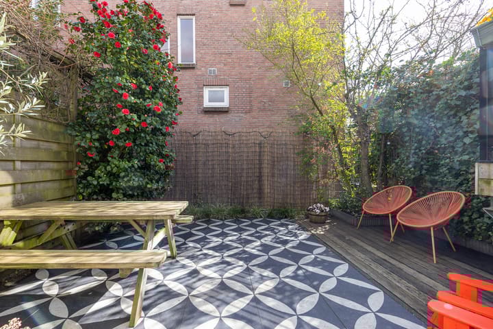 Photo 4 of Adriaen van der Doeslaan 9