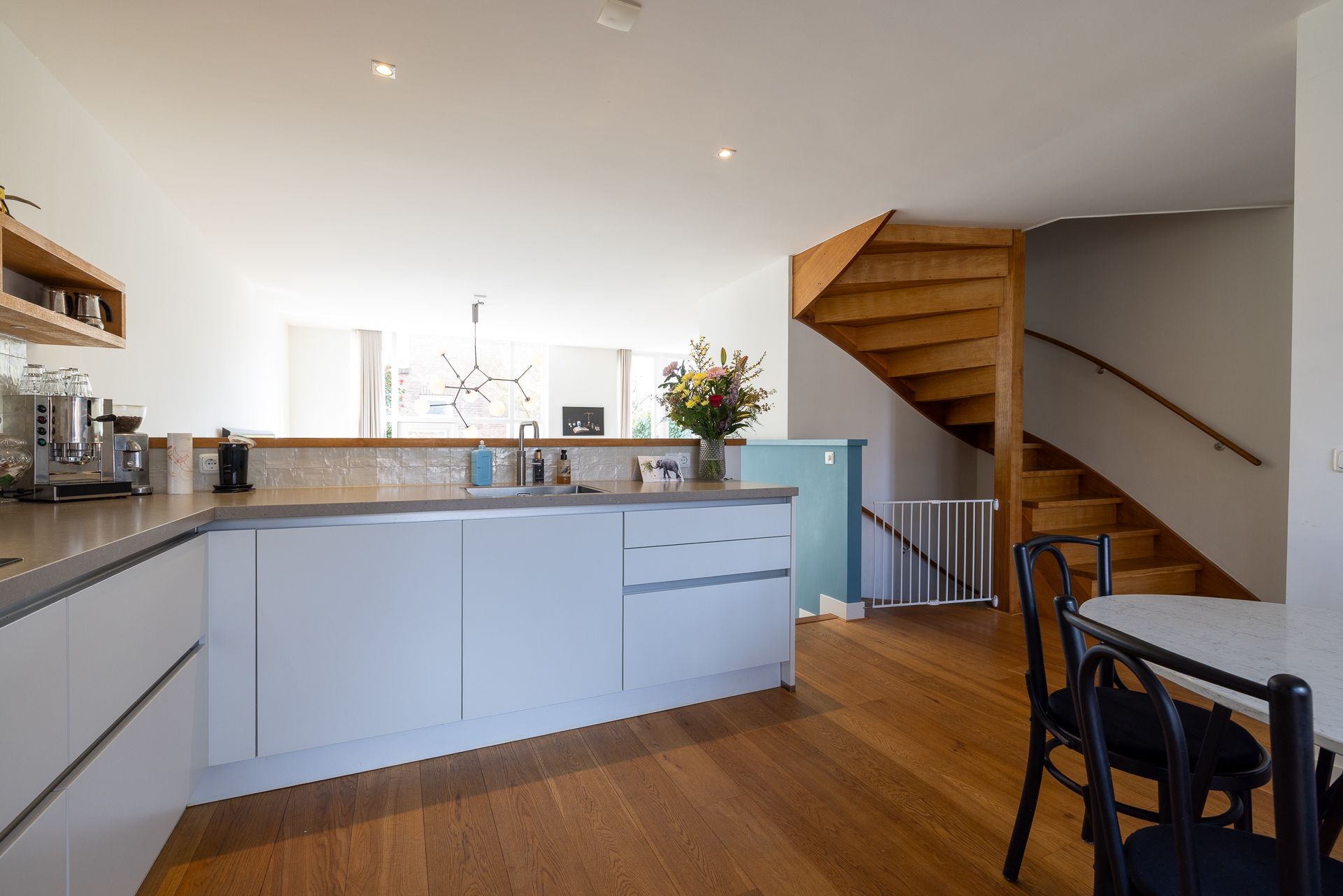 Foto 24 van Adriaen van der Doeslaan 9