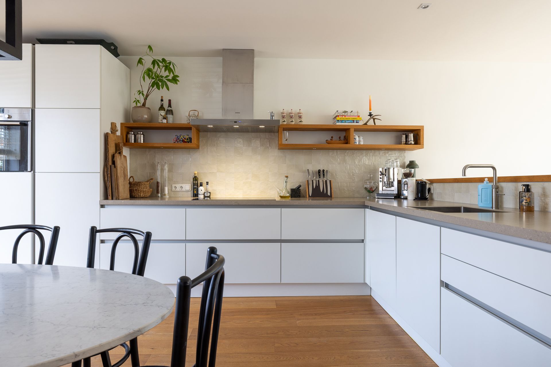 Foto 21 van Adriaen van der Doeslaan 9