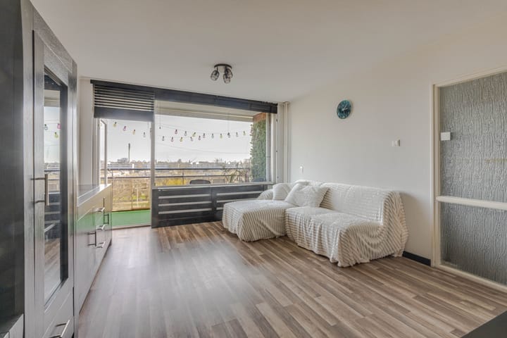 Photo 3 of Roosstraat 98