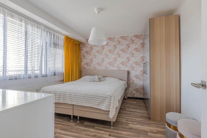 Photo 5 of Roosstraat 98