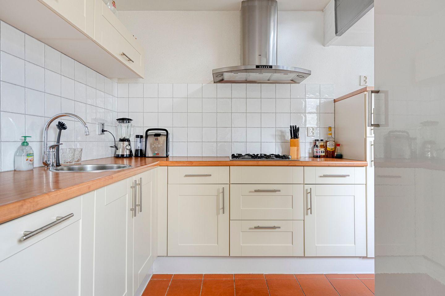 Photo 10 of Willemstraat 4