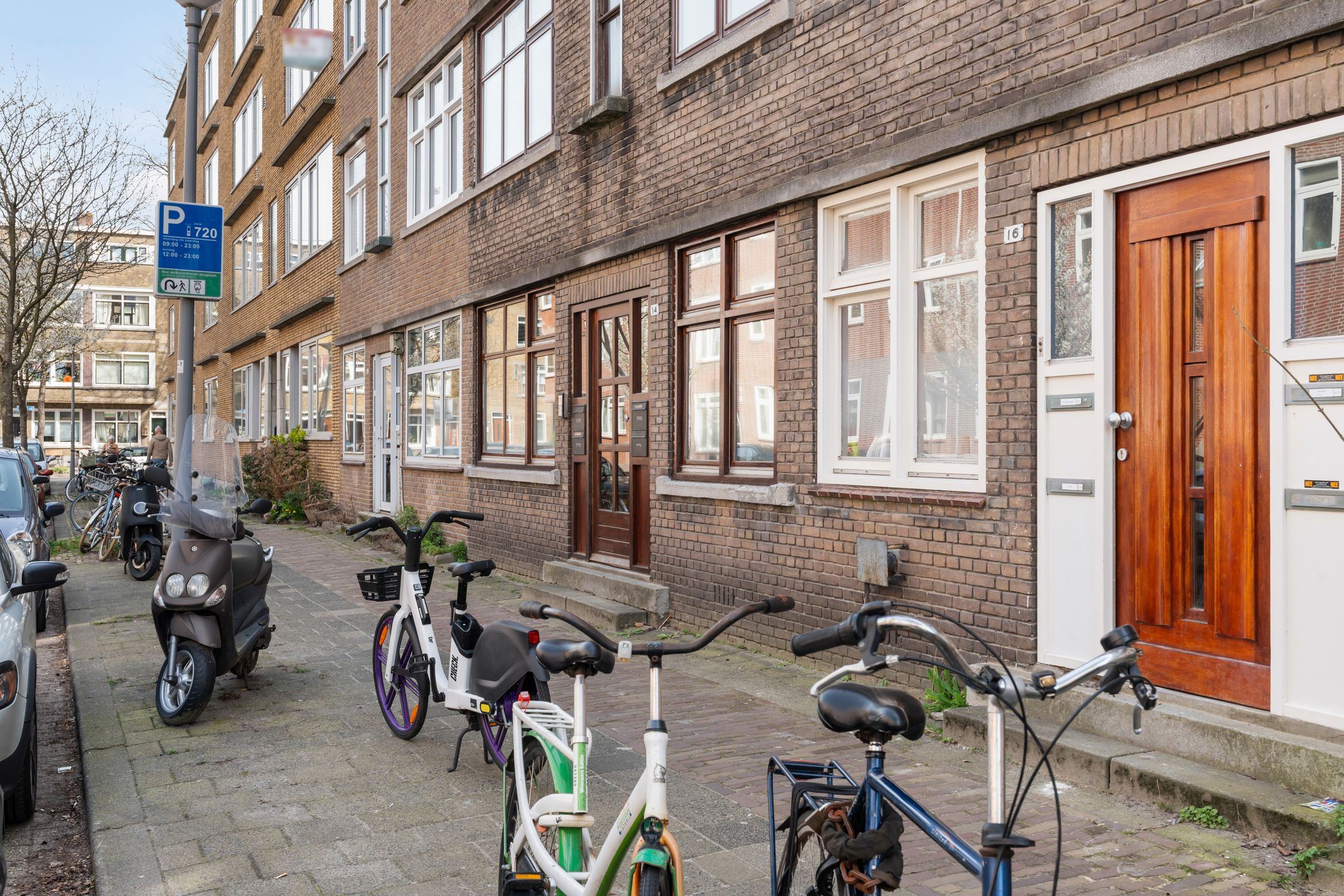 Modern Ground Floor Apartment with Sunny South-Facing Garden in Blijdorp — 42