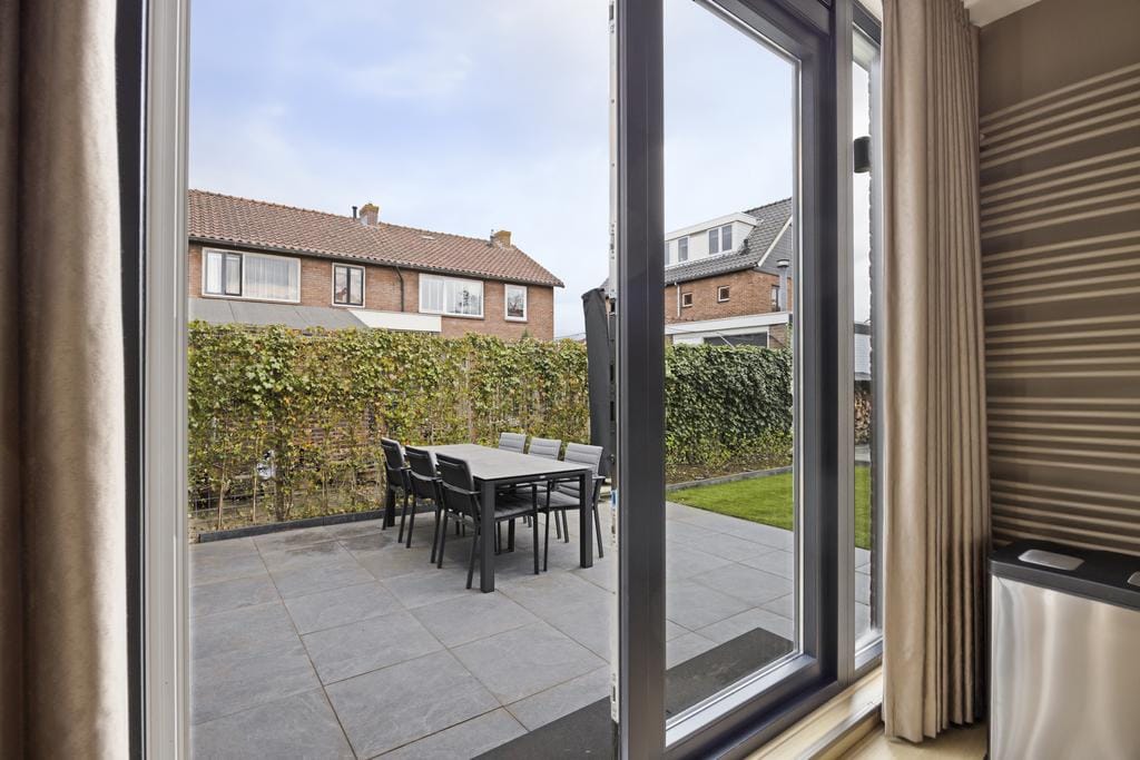 Photo 26 of Bernhardstraat 20