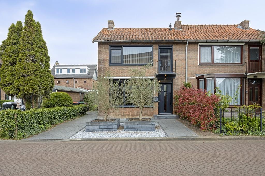 Photo 1 of Bernhardstraat 20
