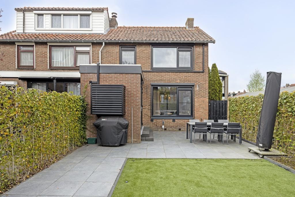 Photo 2 of Bernhardstraat 20