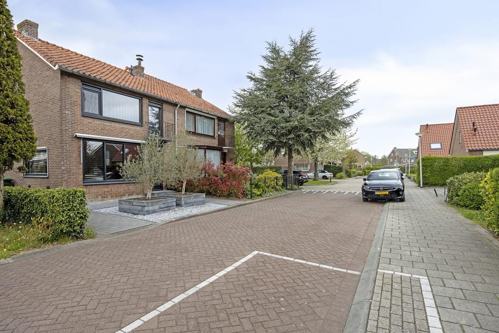 Photo 28 of Bernhardstraat 20