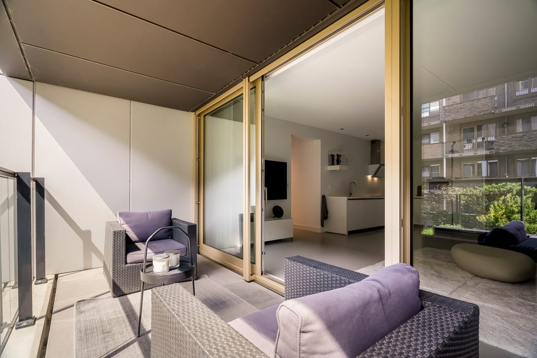 Modern 2-Bedroom Apartment with Sunny Terrace in Sportheldenbuurt — 26