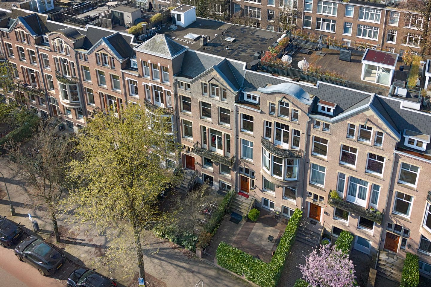 View photo 2 of Valeriusplein 20-E