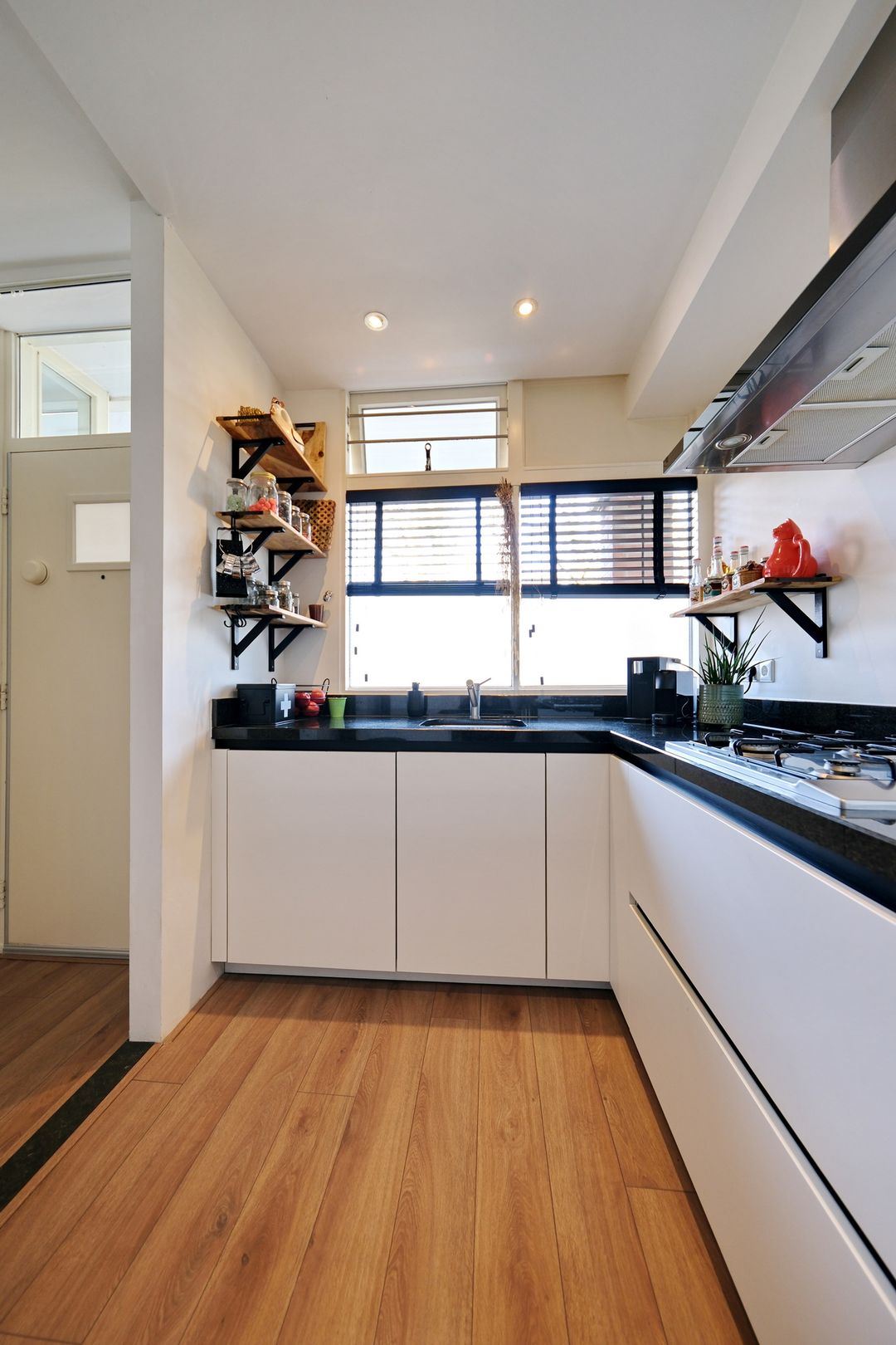 Foto 8 van Juliana van Stolberglaan 99