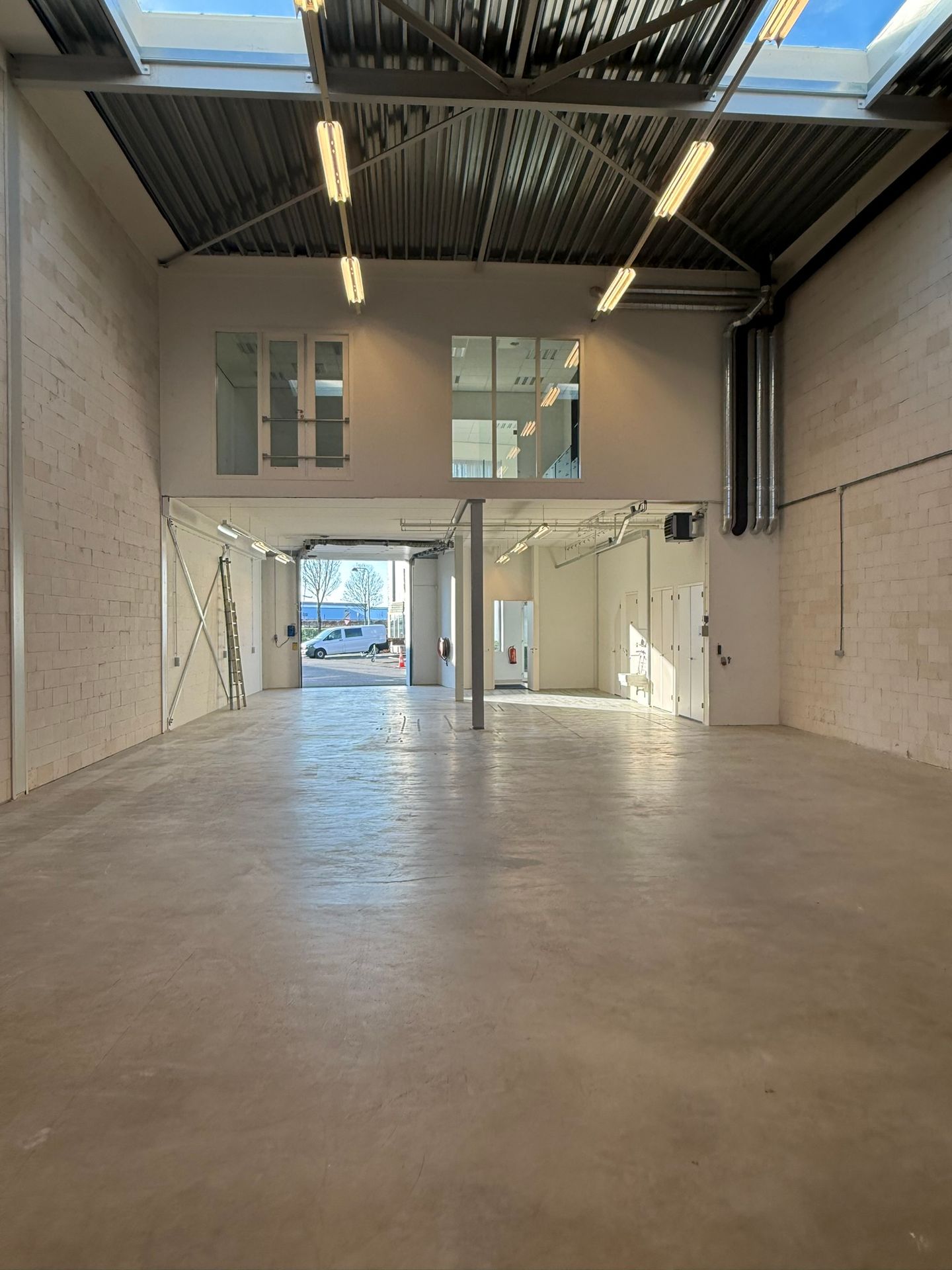 Bekijk foto 4 van Schweitzerlaan 32