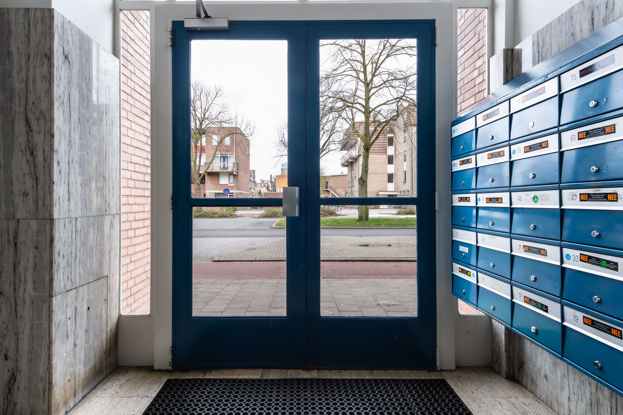 Light apartment with parking in central Rotterdam location — 24