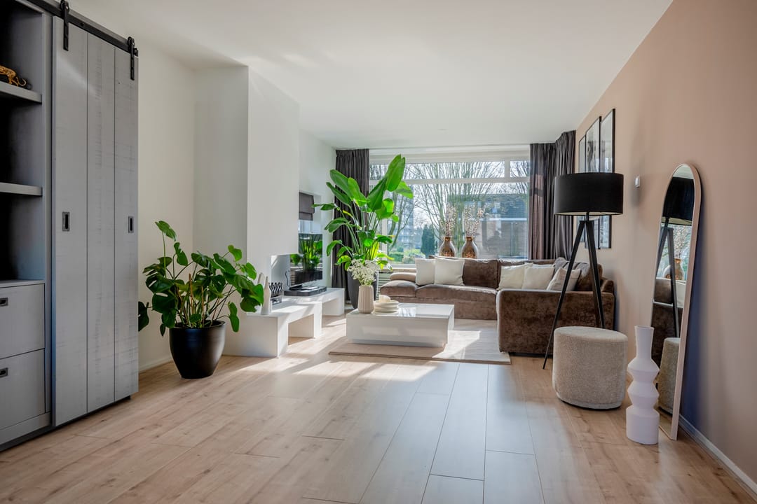 Photo 2 of Zwaluwlaan 148