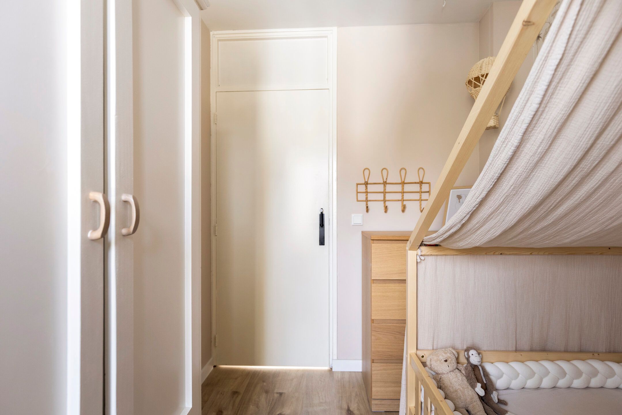Spacious family home with garden room, dormer window and four bedrooms in Deurne — 16