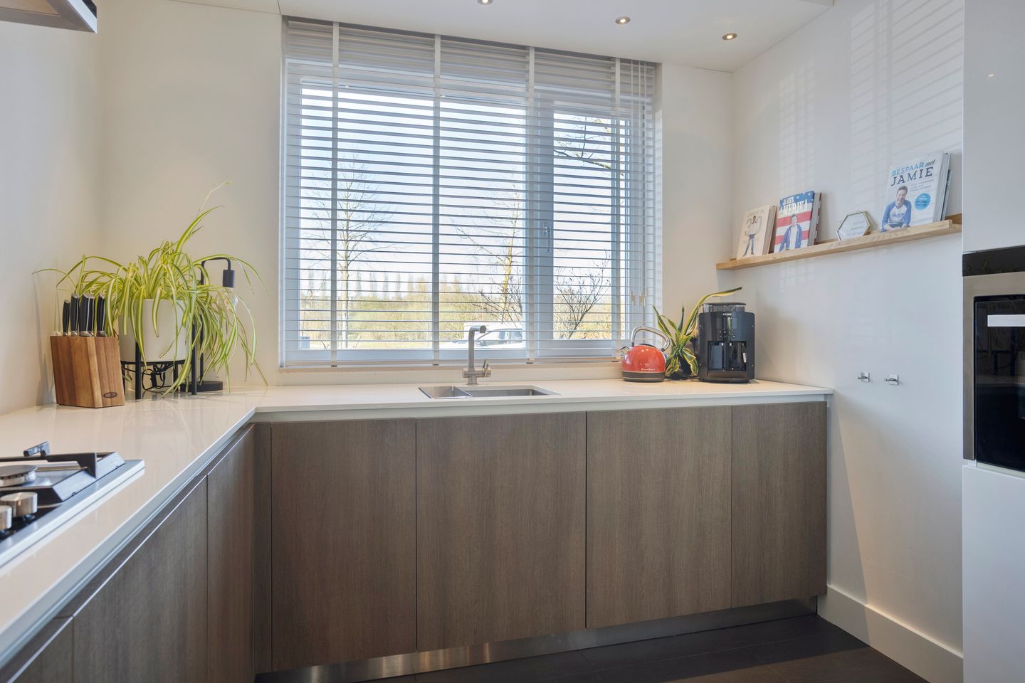 Modern Extended Terraced Home with Sunny South-Facing Garden and A-Label — 12