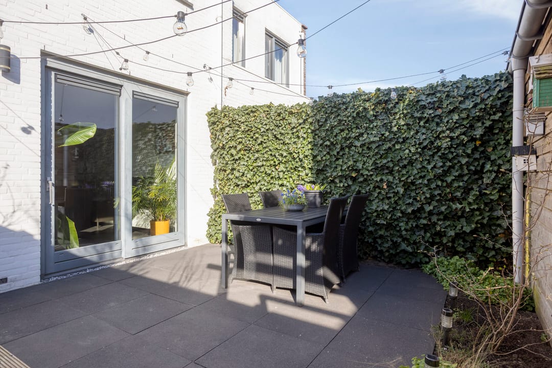 Modern Extended Terraced Home with Sunny South-Facing Garden and A-Label — 29