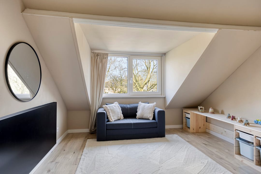 Spacious family home with garden room, dormer window and four bedrooms in Deurne — 20