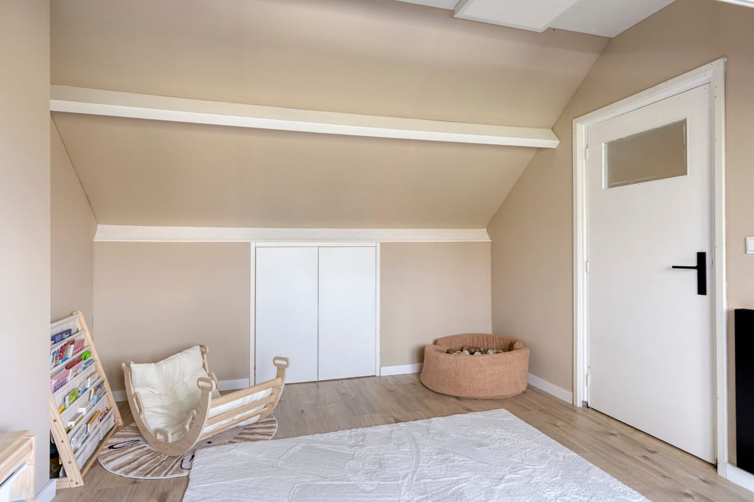 Spacious family home with garden room, dormer window and four bedrooms in Deurne — 21