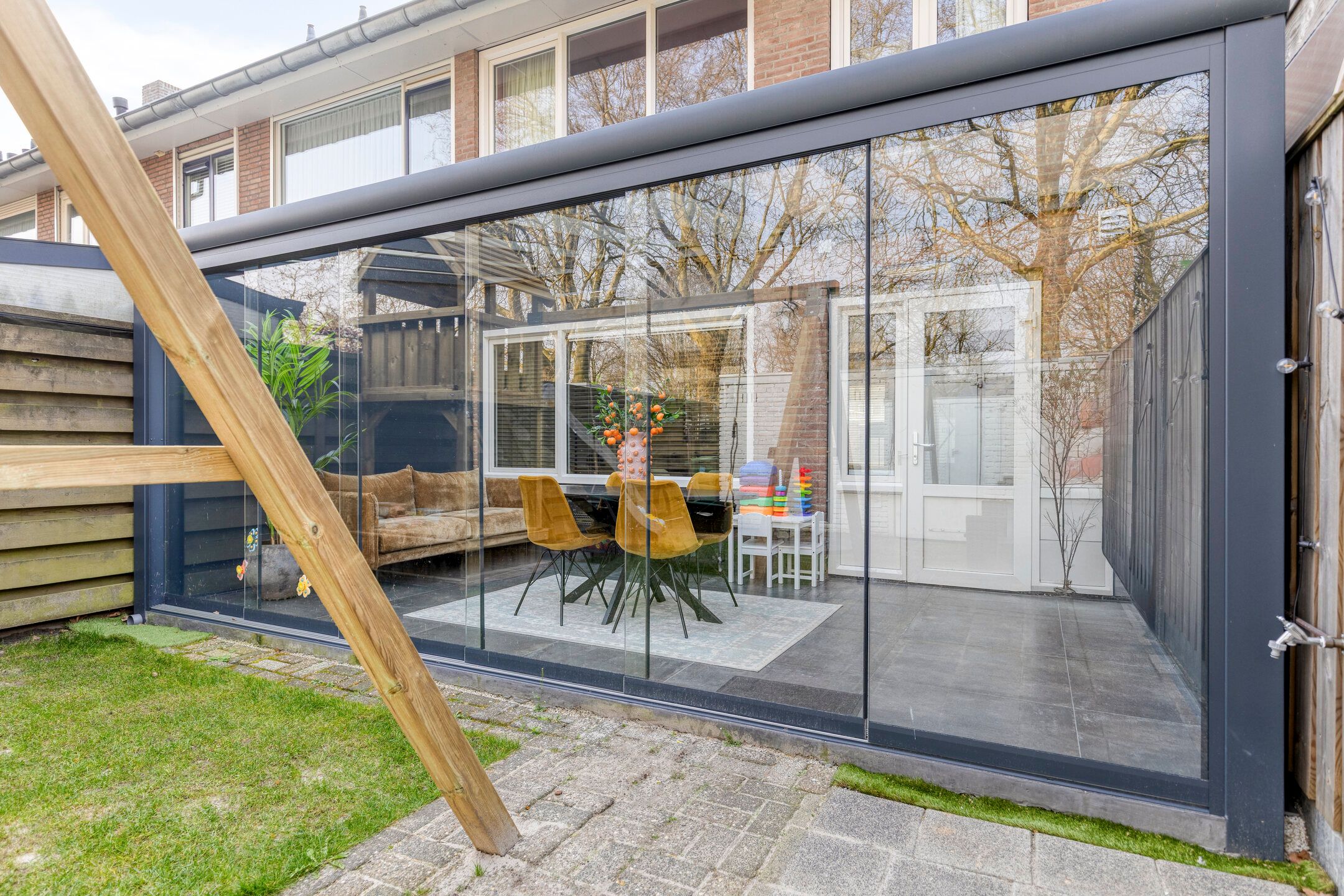 Spacious family home with garden room, dormer window and four bedrooms in Deurne — 25