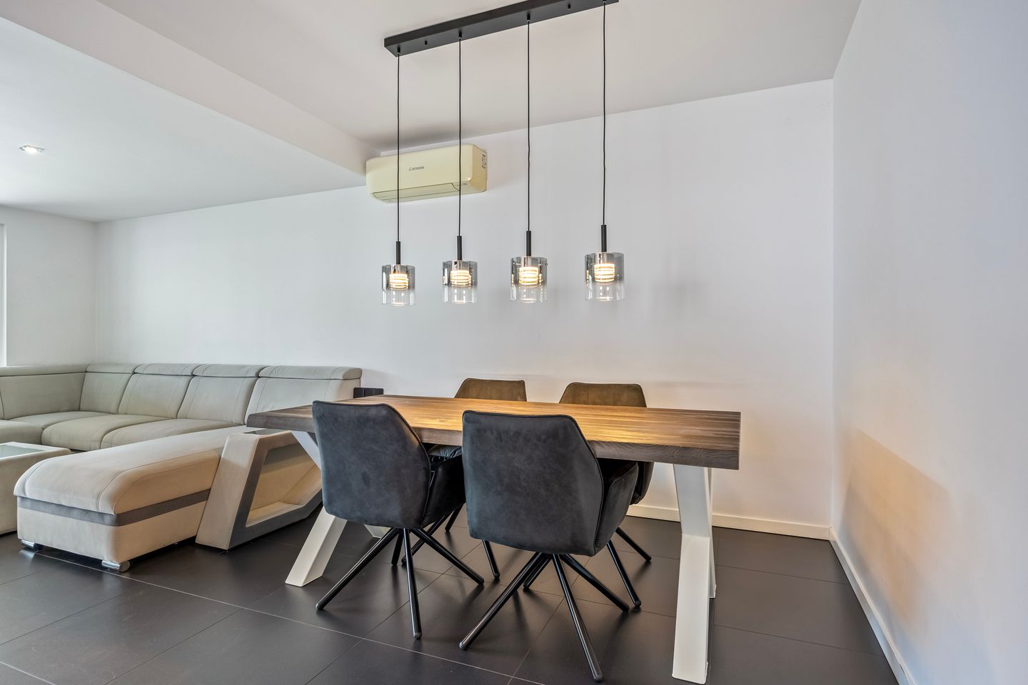 Photo 20 of Landmeerseweg 16-B