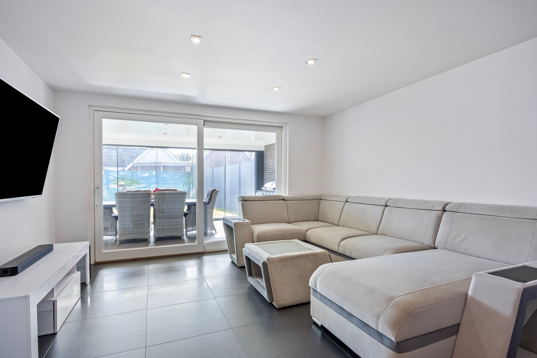 Photo 21 of Landmeerseweg 16-B