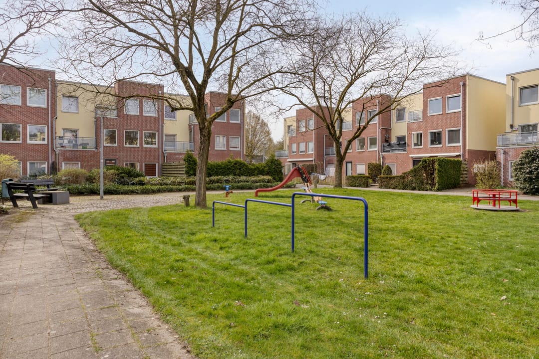 Modernized Bungalow with Sunny South-Facing Garden in Aalten Center — 30