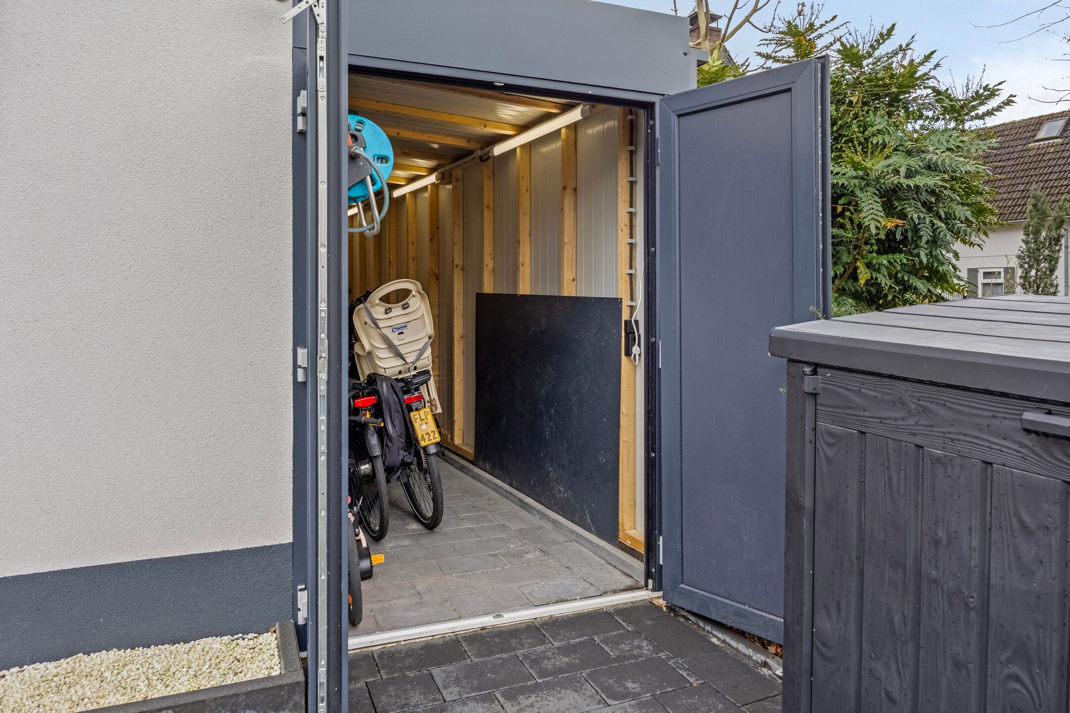 Photo 12 of Landmeerseweg 16-B