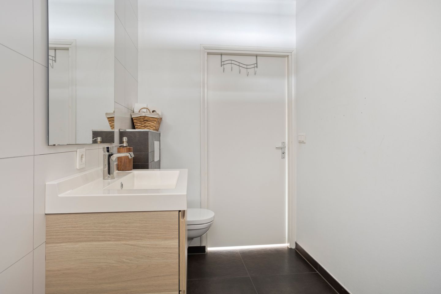 Modernized Bungalow with Sunny South-Facing Garden in Aalten Center — 20