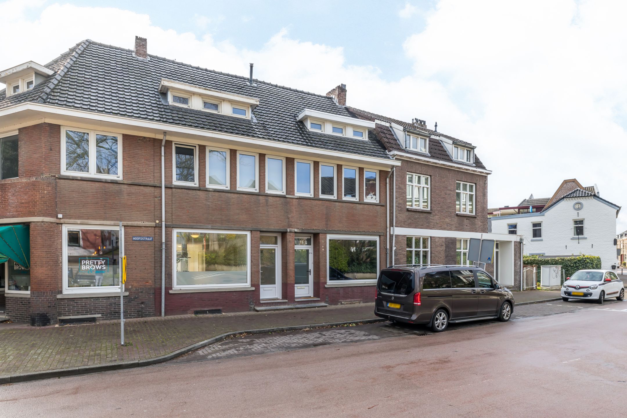 Photo 24 of Hoofdstraat 57