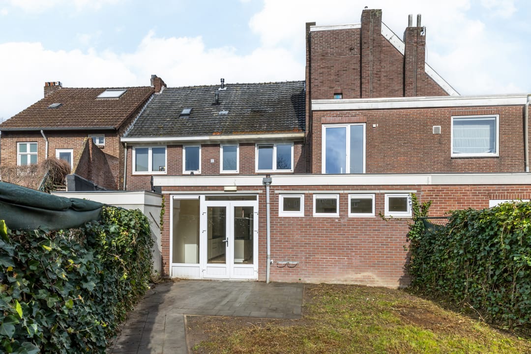 Photo 22 of Hoofdstraat 57