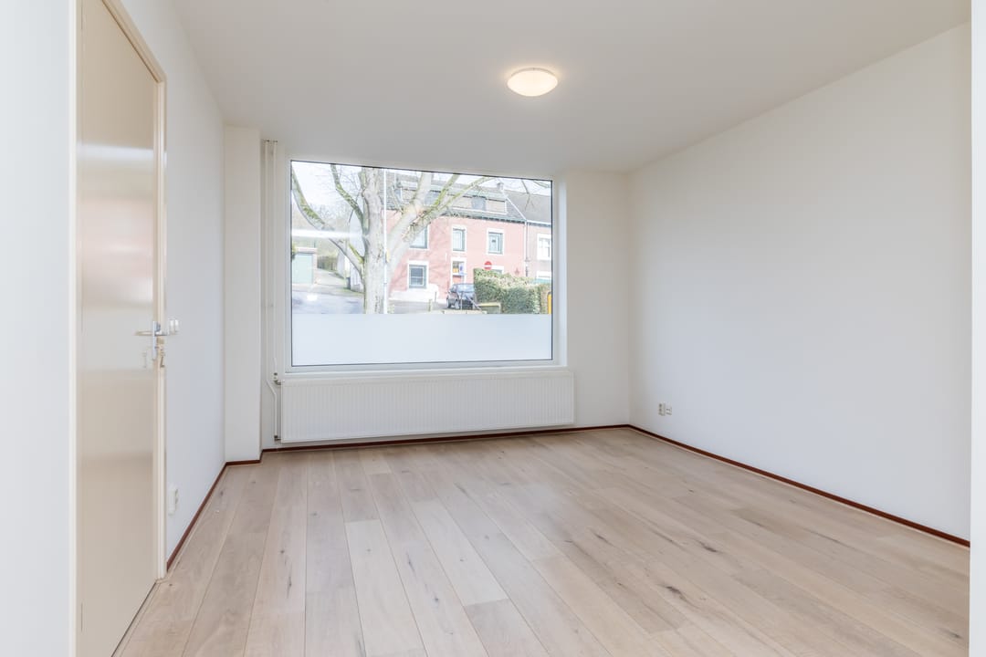 Photo 11 of Hoofdstraat 57