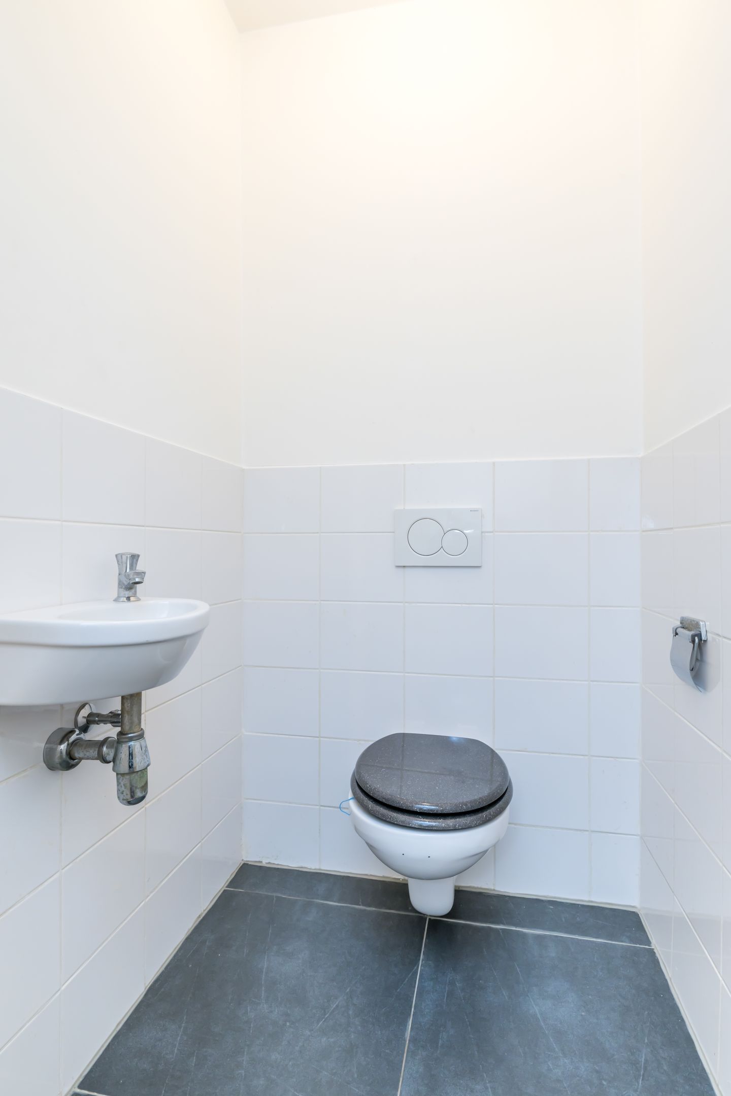 Photo 14 of Hoofdstraat 57