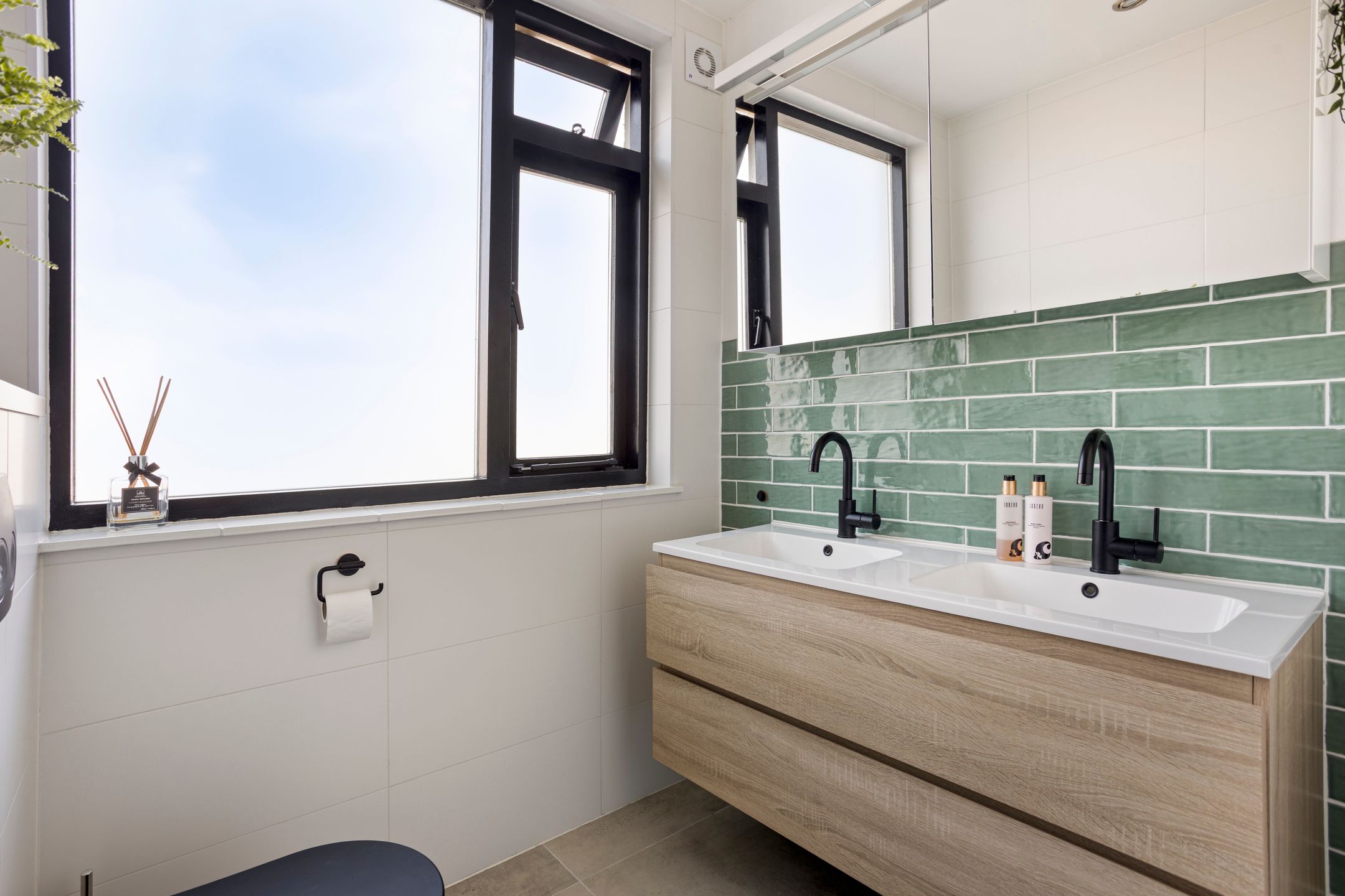 Foto 21 van Broekhovenseweg 104