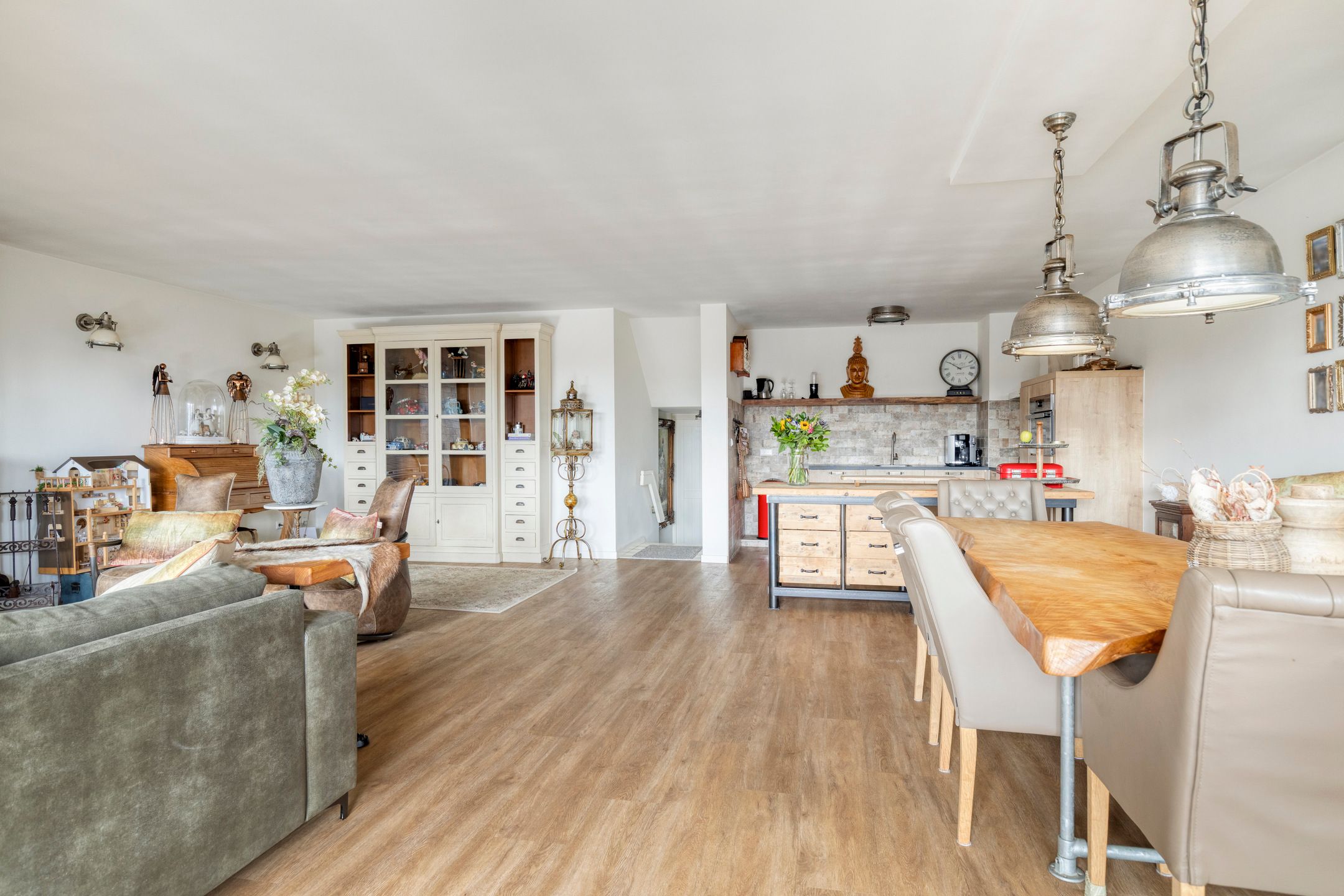 Photo 12 of Westzijde 448