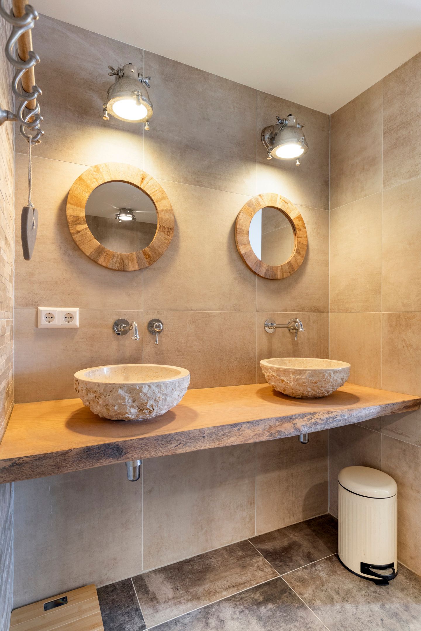 Photo 24 of Westzijde 448