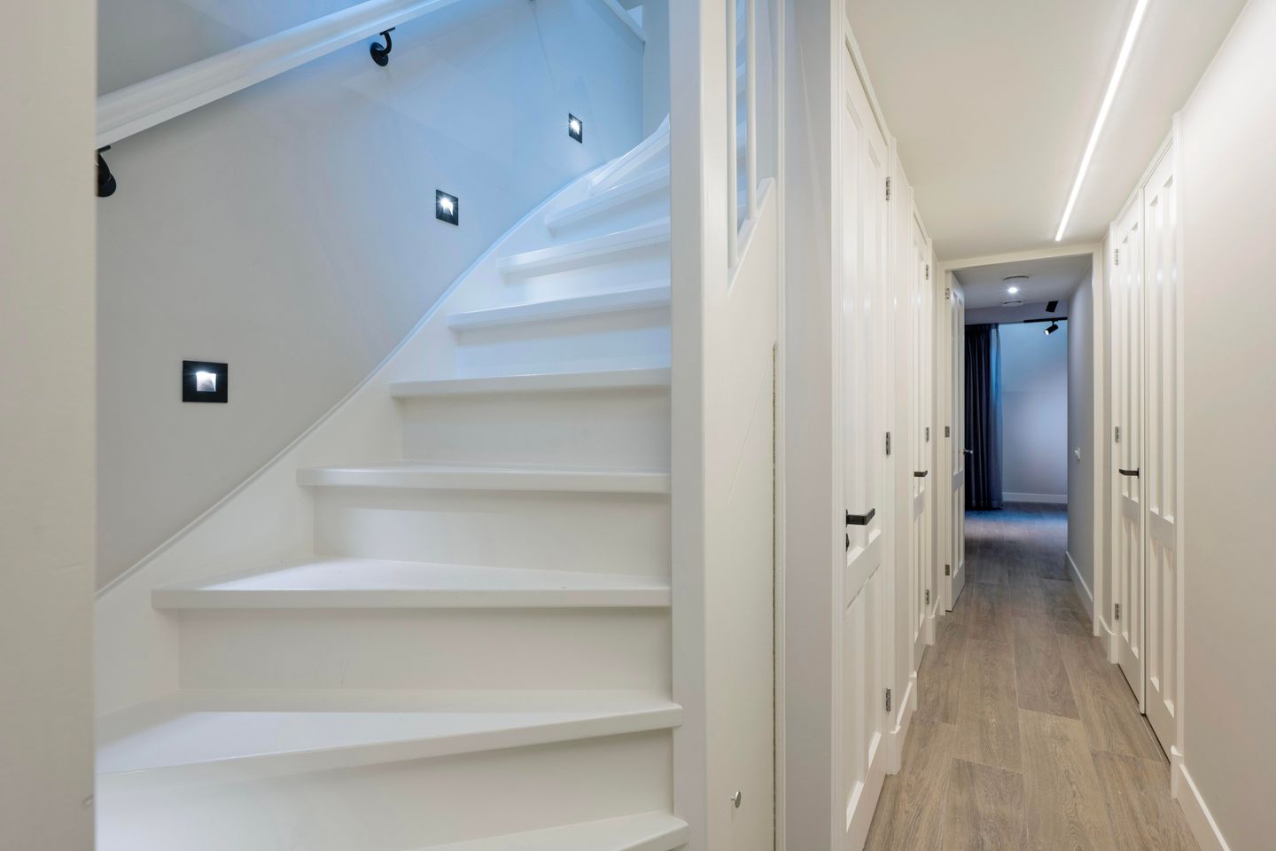 Foto 20 van Bloemstraat 13-A